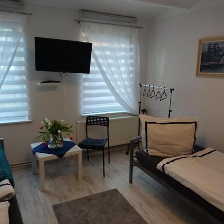Ferienwohnung Mit Separatem Eingang Und Parkplatz, Ideal Fuer Handwerker Und Geschaeftsreisende دورف مكلنبورغ المظهر الخارجي الصورة